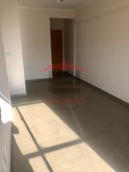 Apartamento à venda com 2 quartos - Foto 2