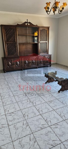 Casa, 3 quartos, 262 m² - Foto 1